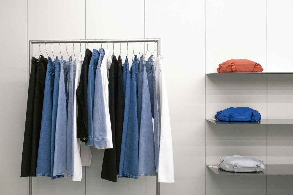 Le guide ultime de la garde-robe capsule avec Monoprix